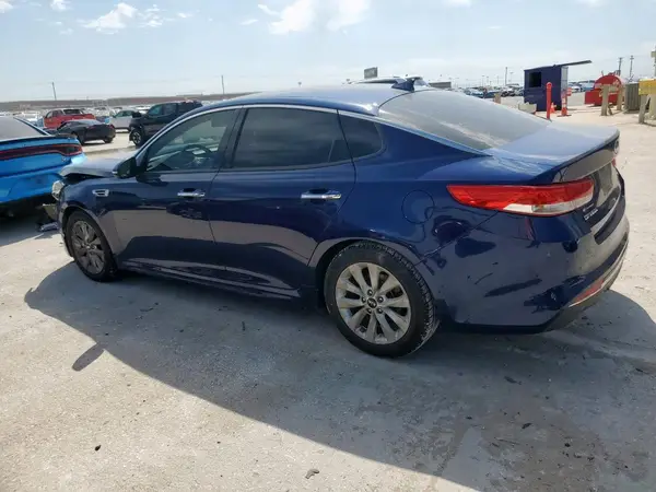 5XXGU4L36JG197529 2018 KIA OPTIMA - Image 2