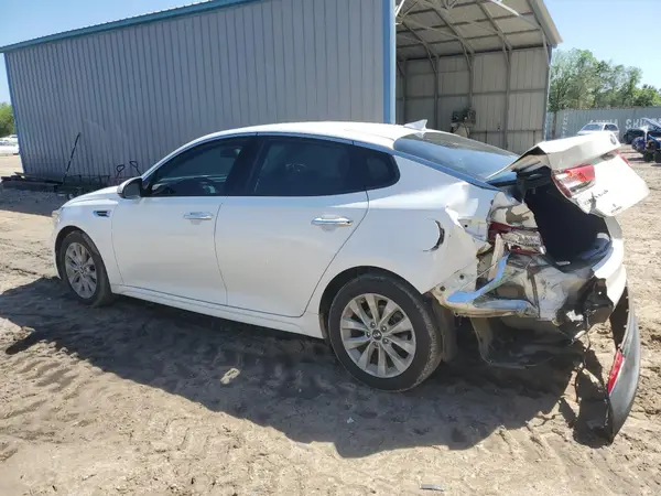 5XXGU4L36JG200073 2018 KIA OPTIMA - Image 2