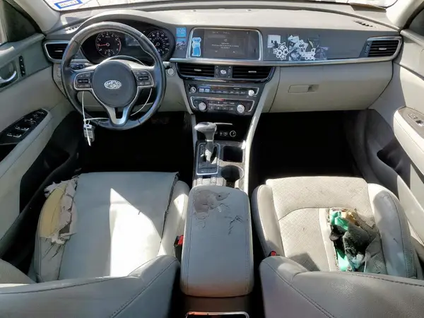 5XXGU4L36JG209792 2018 KIA OPTIMA - Image 8