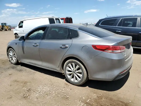5XXGU4L36JG216175 2018 KIA OPTIMA - Image 2