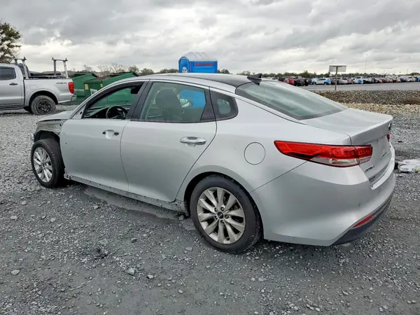 5XXGU4L36JG216421 2018 KIA OPTIMA - Image 2