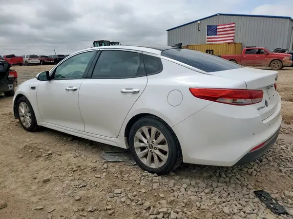 5XXGU4L36JG220548 2018 KIA OPTIMA - Image 2