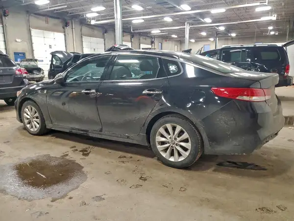 5XXGU4L36JG220596 2018 KIA OPTIMA - Image 2