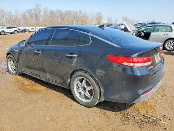 5XXGU4L36JG227550 2018 KIA OPTIMA - Image 2
