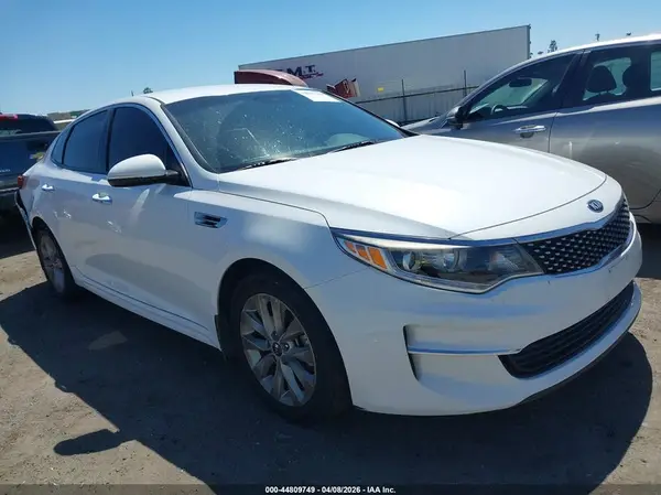 5XXGU4L36JG242873 2018 KIA OPTIMA - Image 1