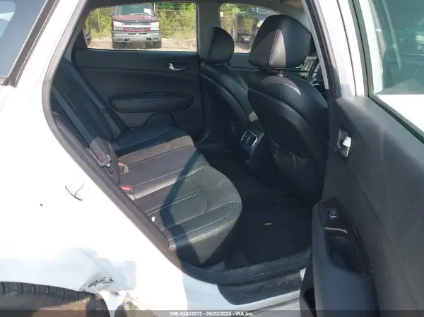 5XXGU4L36JG257289 2018 KIA OPTIMA - Image 8