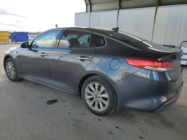 5XXGU4L36JG272889 2018 KIA OPTIMA - Image 2