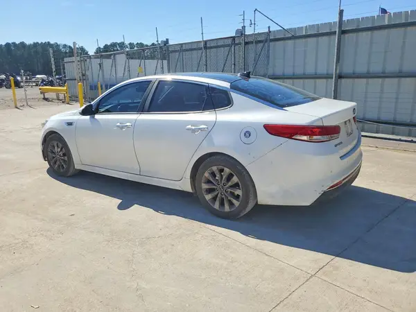 5XXGU4L37GG013045 2016 KIA OPTIMA - Image 2