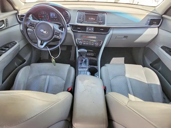 5XXGU4L37GG017192 2016 KIA OPTIMA - Image 8