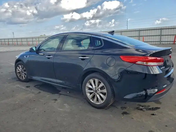 5XXGU4L37GG040567 2016 KIA OPTIMA - Image 2