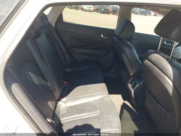 5XXGU4L37GG048085 2016 KIA OPTIMA - Image 8