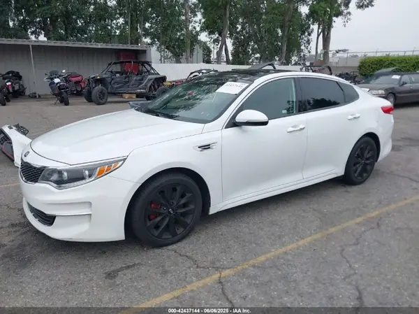 5XXGU4L37GG078610 2016 KIA OPTIMA - Image 2