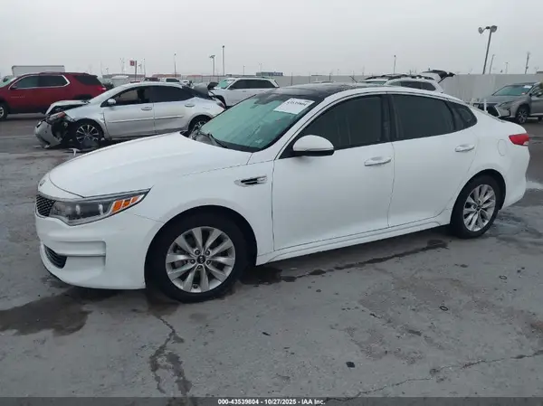 5XXGU4L37GG094113 2016 KIA OPTIMA - Image 2