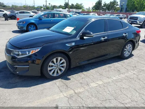 5XXGU4L37GG102288 2016 KIA OPTIMA - Image 2
