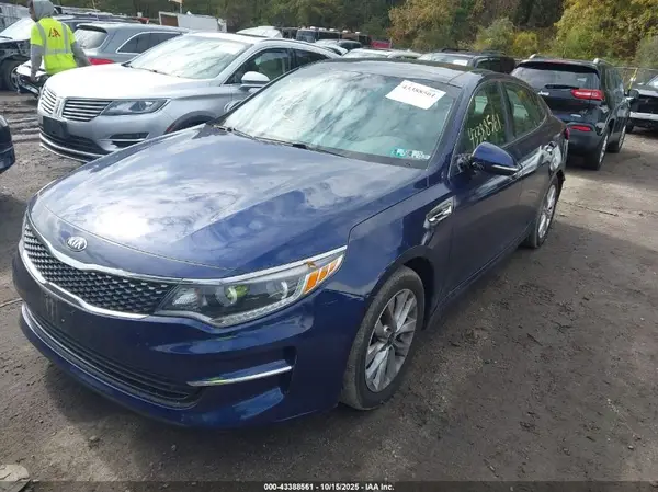 5XXGU4L37GG110617 2016 KIA OPTIMA - Image 2
