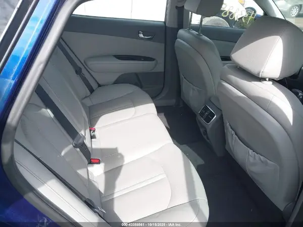 5XXGU4L37GG110617 2016 KIA OPTIMA - Image 8
