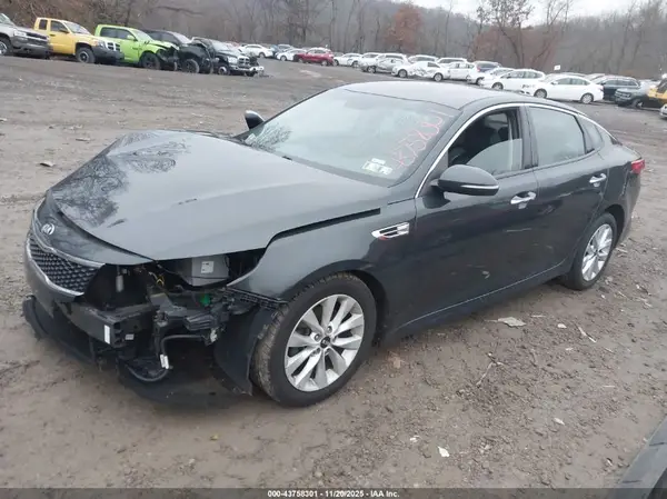 5XXGU4L37GG111332 2016 KIA OPTIMA - Image 2