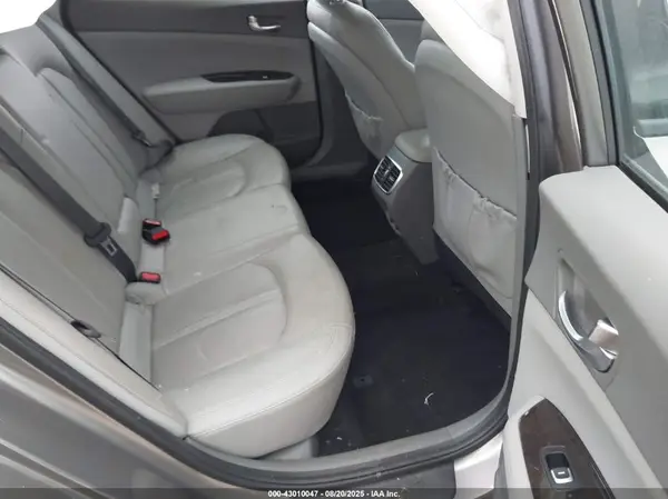 5XXGU4L37HG142887 2017 KIA OPTIMA - Image 8