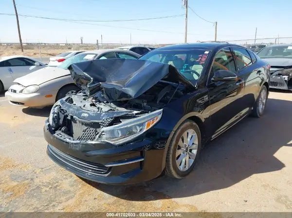 5XXGU4L37HG142954 2017 KIA OPTIMA - Image 2