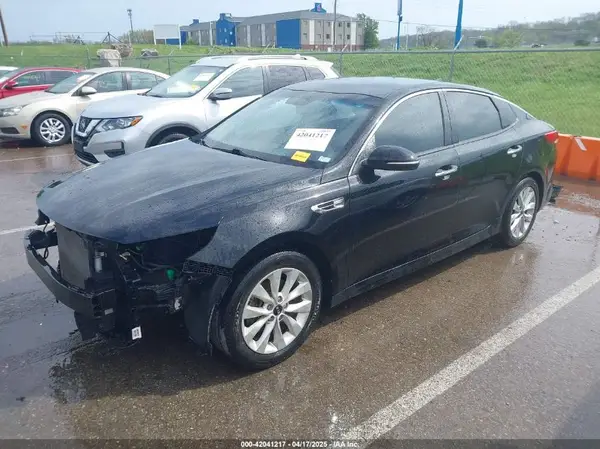 5XXGU4L37HG153162 2017 KIA OPTIMA - Image 2