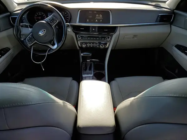 5XXGU4L37HG154277 2017 KIA OPTIMA - Image 8
