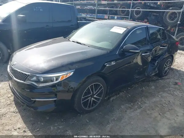 5XXGU4L37HG156479 2017 KIA OPTIMA - Image 2