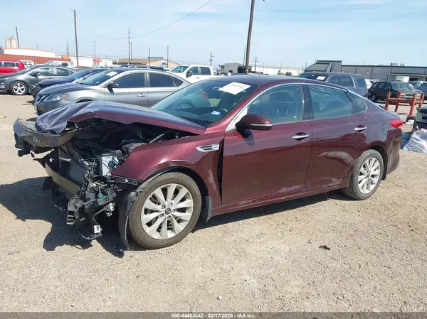 5XXGU4L37HG156952 2017 KIA OPTIMA - Image 2