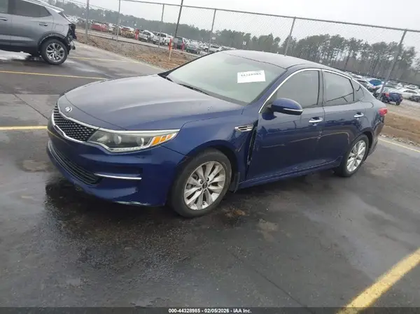 5XXGU4L37HG160127 2017 KIA OPTIMA - Image 2