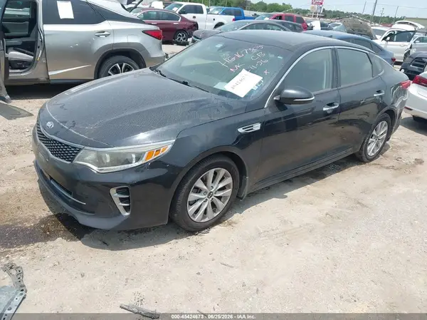 5XXGU4L37HG167305 2017 KIA OPTIMA - Image 2