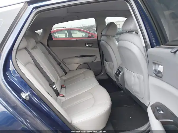 5XXGU4L37HG170186 2017 KIA OPTIMA - Image 8
