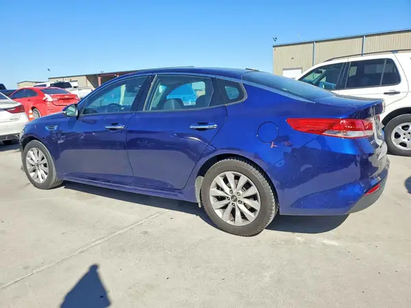 5XXGU4L37HG170429 2017 KIA OPTIMA - Image 2