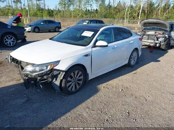 5XXGU4L37JG180819 2018 KIA OPTIMA - Image 2