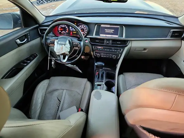 5XXGU4L37JG185356 2018 KIA OPTIMA - Image 8