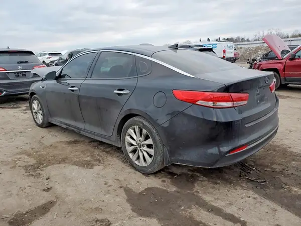 5XXGU4L37JG186636 2018 KIA OPTIMA - Image 2