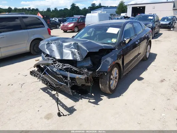 5XXGU4L37JG187060 2018 KIA OPTIMA - Image 2