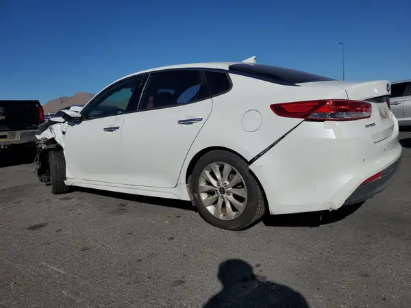 5XXGU4L37JG187835 2018 KIA OPTIMA - Image 2