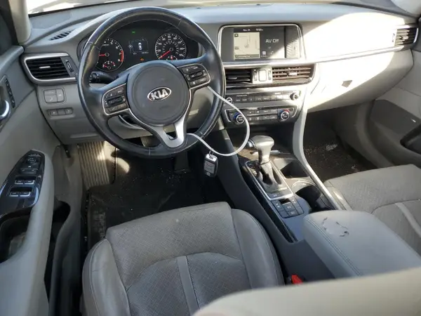5XXGU4L37JG192940 2018 KIA OPTIMA - Image 8