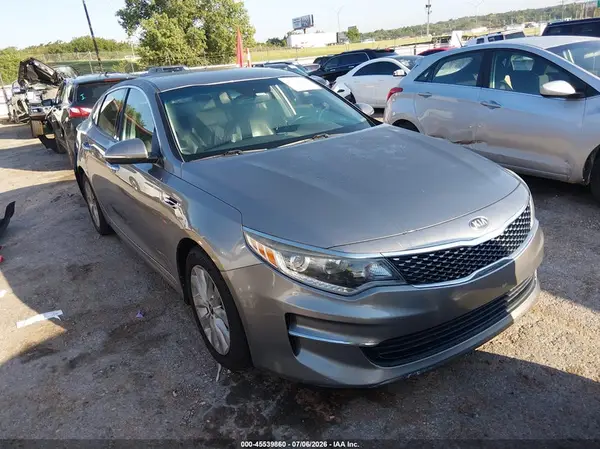 5XXGU4L37JG193554 2018 KIA OPTIMA - Image 1