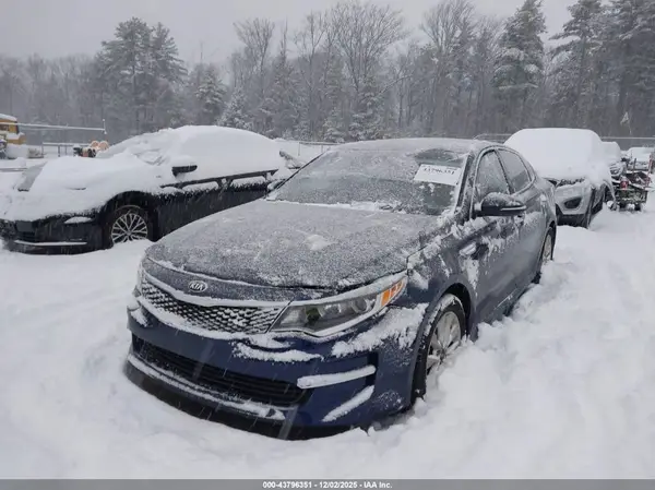 5XXGU4L37JG202897 2018 KIA OPTIMA - Image 2