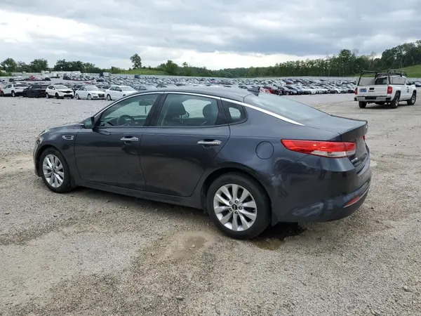 5XXGU4L37JG218324 2018 KIA OPTIMA - Image 2