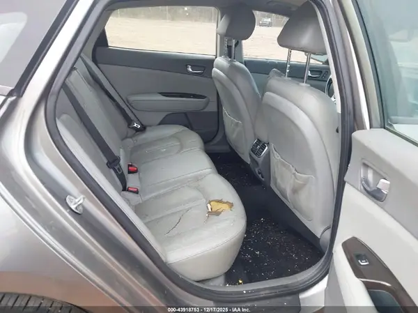 5XXGU4L37JG219103 2018 KIA OPTIMA - Image 8