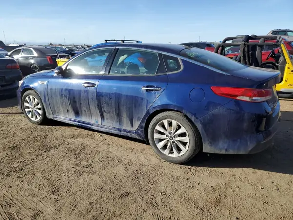 5XXGU4L37JG219733 2018 KIA OPTIMA - Image 2