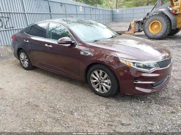 5XXGU4L37JG221367 2018 KIA OPTIMA - Image 1