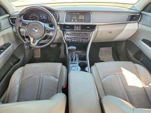 5XXGU4L37JG222552 2018 KIA OPTIMA - Image 8