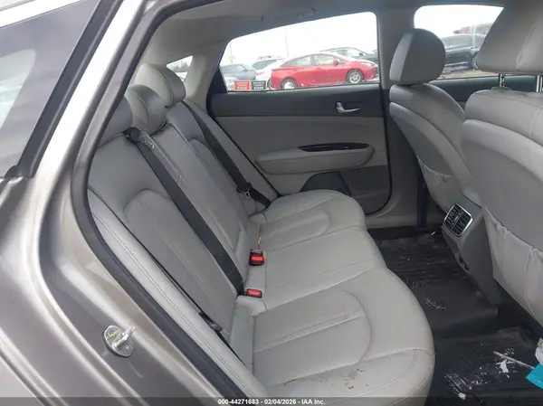 5XXGU4L37JG224589 2018 KIA OPTIMA - Image 8