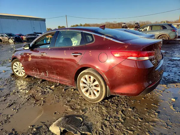 5XXGU4L37JG224883 2018 KIA OPTIMA - Image 2