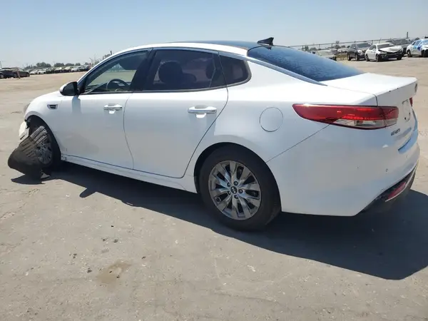5XXGU4L37JG226486 2018 KIA OPTIMA - Image 2