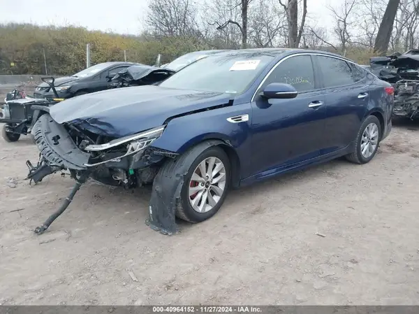 5XXGU4L37JG230361 2018 KIA OPTIMA - Image 2