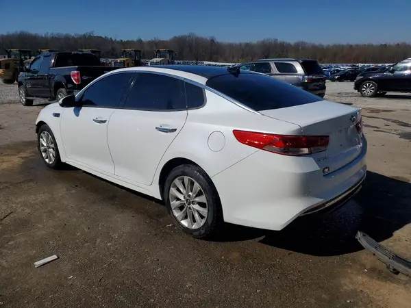 5XXGU4L37JG242655 2018 KIA OPTIMA - Image 2