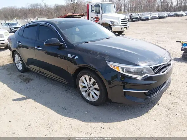 5XXGU4L37JG248200 2018 KIA OPTIMA - Image 1